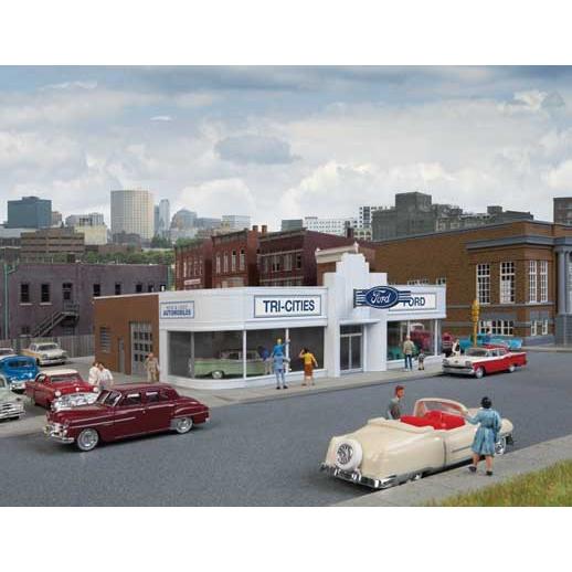 Walthers 933-3490 - HO - 	Vintage Ford Auto Dealer -- Kit - 7-7/8 x 6-7/8 x 3" 20 x 17.4 x 7.6cm