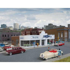 Walthers 933-3490 - HO - 	Vintage Ford Auto Dealer -- Kit - 7-7/8 x 6-7/8 x 3" 20 x 17.4 x 7.6cm
