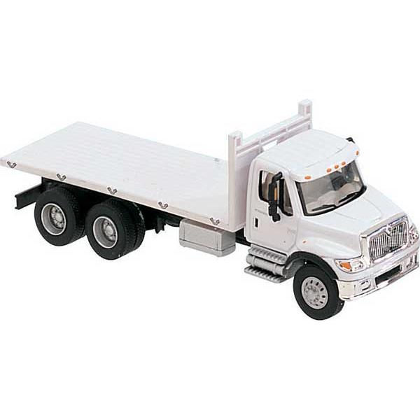 SceneMaster - 949-11650 - HO Scale - International(R) 7600 3-Axle Flatbed Truck - Assembled