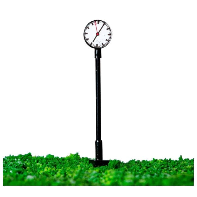 RIH013201 - N Scale Town Square Clock Lighted