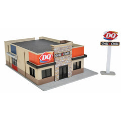 Walthers 933-3485 - HO DQ Grill & Chill(R) -- Kit - 7-1/4 x 5-3/8 x 2-3/4" 18.4 x 13.6 x 6.9cm